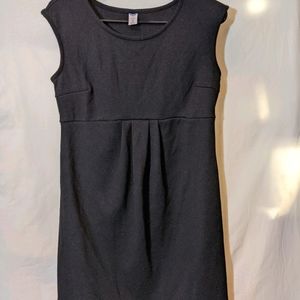 Old Navy black maternity dress xs